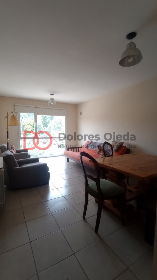 1 dormitorio con cochera