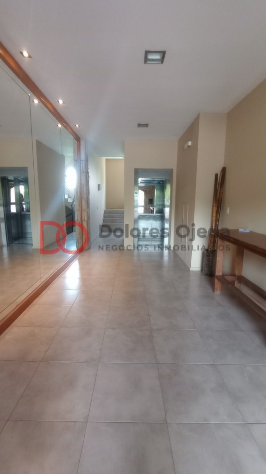 1 dormitorio con cochera