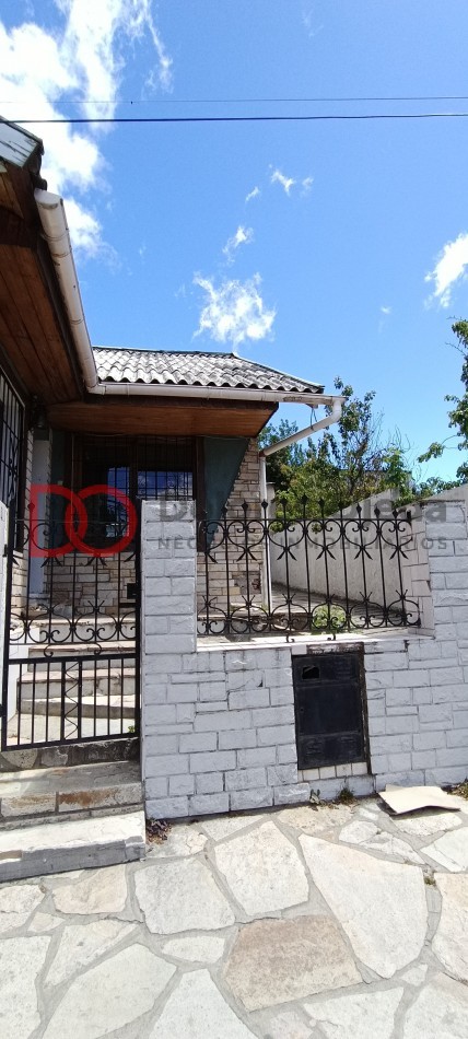 Alquiler casa urbana mas departamento o local comercial