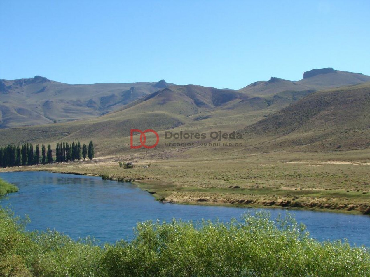 Casita sobre el Limay