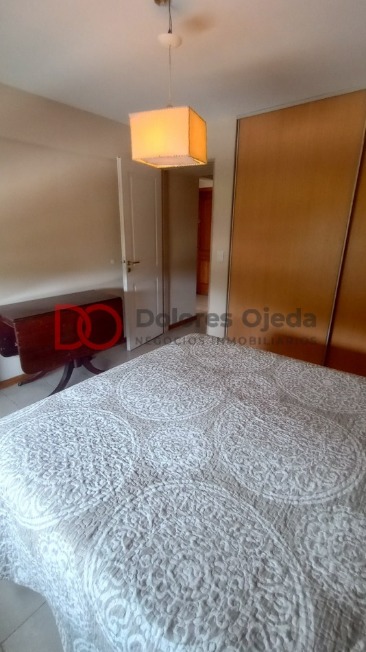 1 dormitorio con cochera