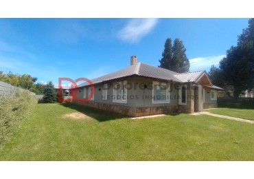 Muy linda casa en Dina Huapi